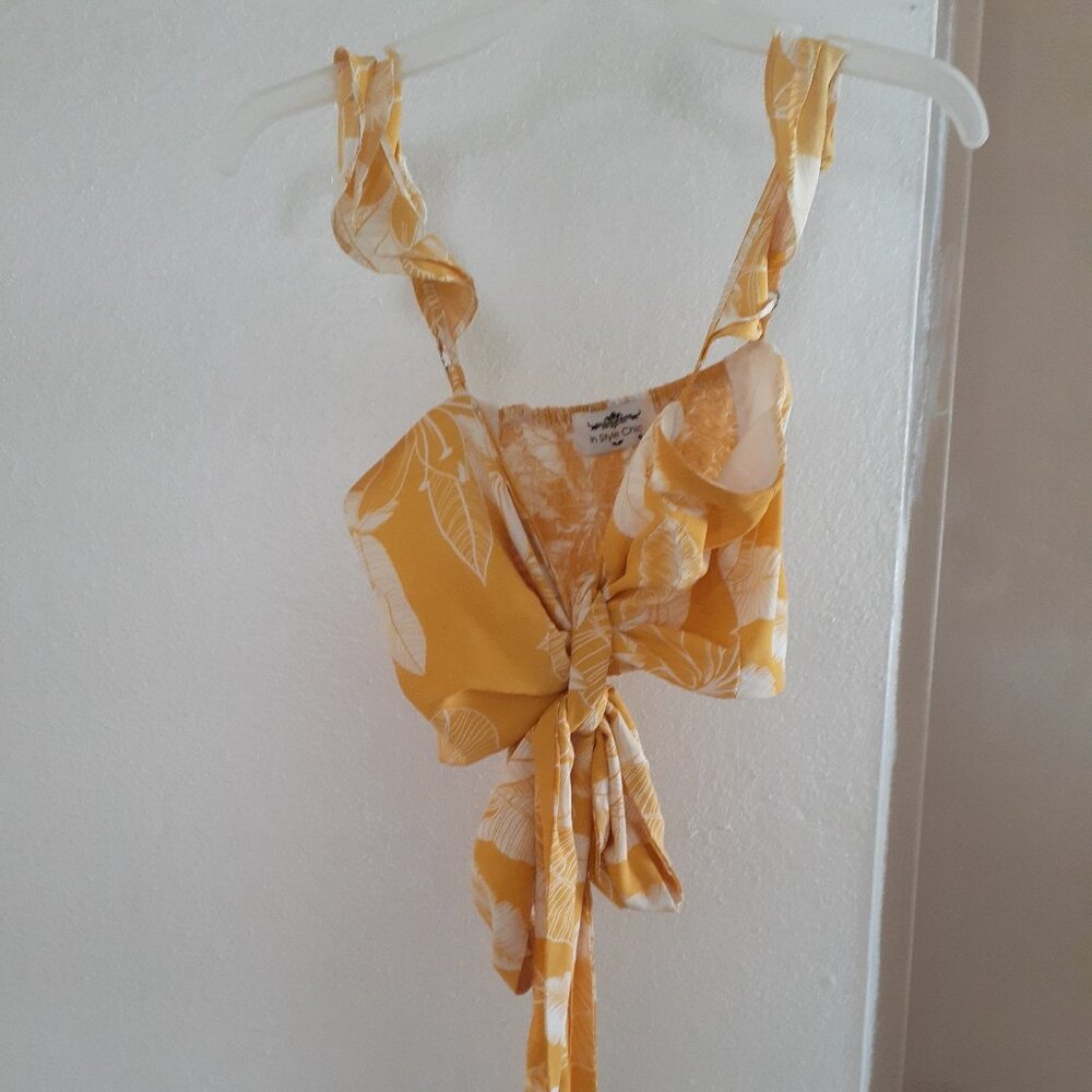 In Style Chic Woman skirt and top yellow color - Picture 4 of 11